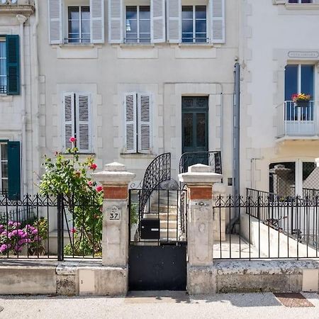Superbe Appartement Facon Loft A 2 Pas Du Centre ! La Rochelle  Buitenkant foto