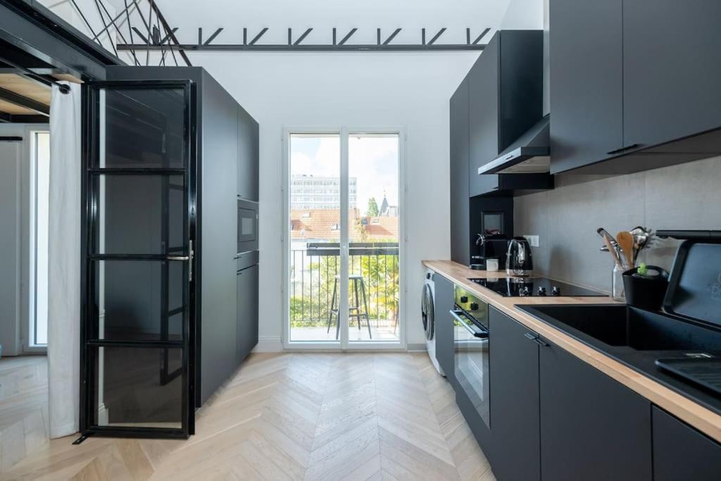 Superbe Appartement Facon Loft A 2 Pas Du Centre ! La Rochelle  Buitenkant foto